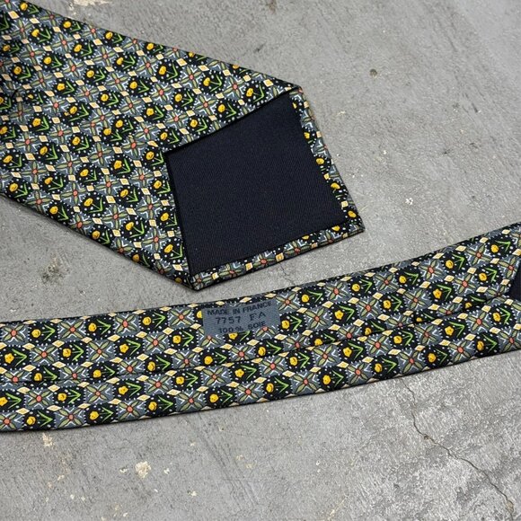 Hermes Tie Sunflower Pattern 100% Silk Made in France Satin 4" - Picture 5 of 5